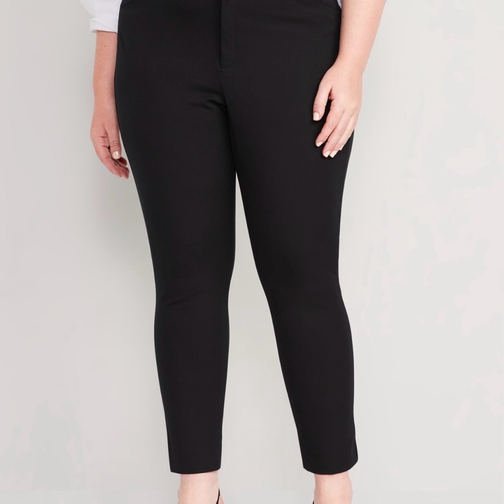 NWT | Old Navy | Black High-Waisted Pixie Skinny Ankle Pants | Size 24